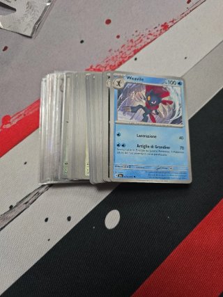 Lotto carte Pokémon miste italiano peso 100gr