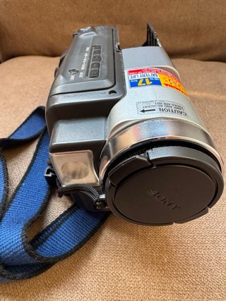 Videocámara Hi8 Sony DCR-TRV58E reproduce bien Vi8