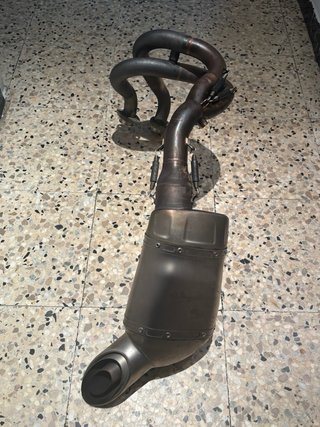 Escape Akrapovic Kawasaki Z650 Completo