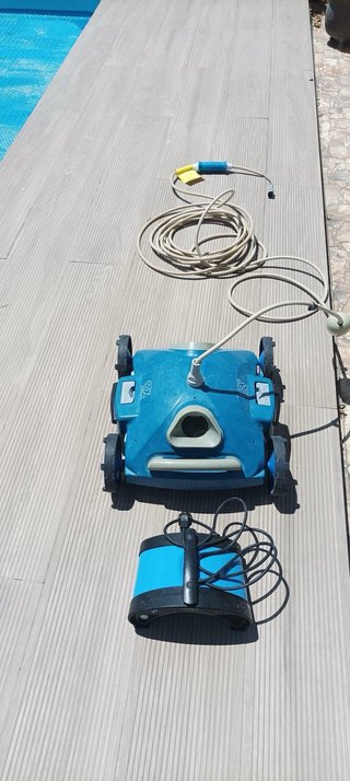 Robot Limpiafondos Piscina Eléctrico