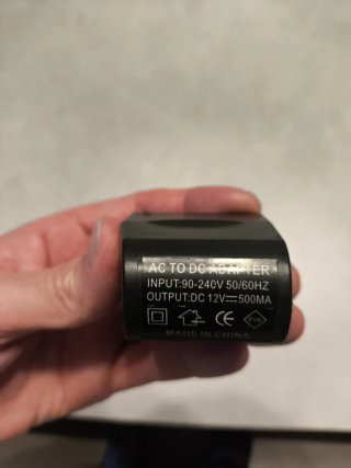 Adaptador Corriente AC a DC Negro
