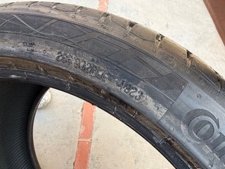 Neumáticos Bridgestone y Continental