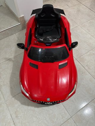 Coche eléctrico infantil Mercedes AMG - con mando