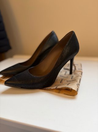 Tacones de piel IKKS negros