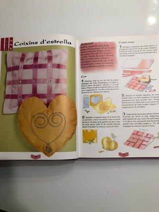 El Llibre de les nenes activitat, bricolatge, c...