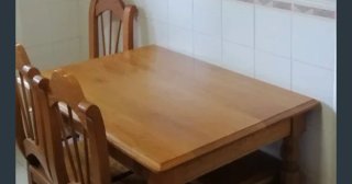 Mesa de comedor sin sillas