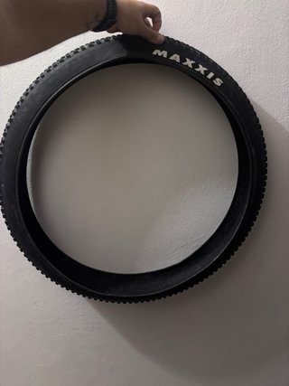 Rueda Maxxis Rekon Race 29x2.40