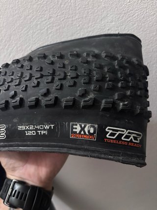 Rueda Maxxis Rekon Race 29x2.40