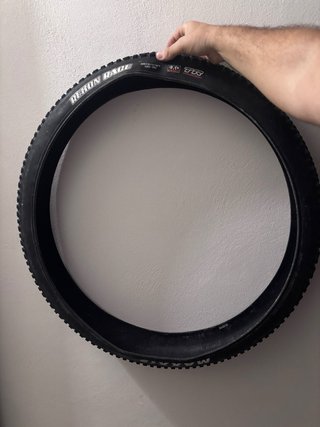 Rueda Maxxis Rekon Race 29x2.40