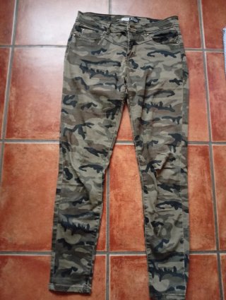 Lote 4 pantalones pitillo diferentes modelos