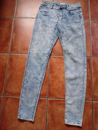 Lote 4 pantalones pitillo diferentes modelos