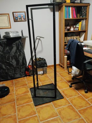 Estructura para leña metálica