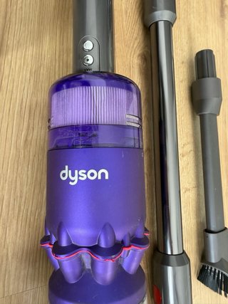 Aspiradora Dyson Omni-glide SV19