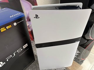 PlayStation 5 Pro 2TB con Mando y Caja