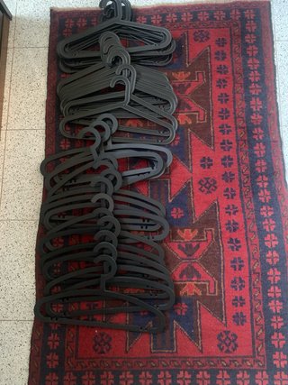 Lote 33 Perchas Plástico Negras