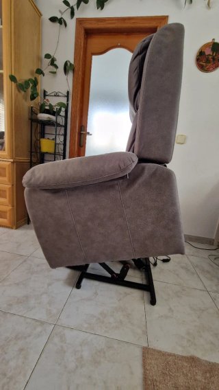 Sillón eléctrico levanta personas gris