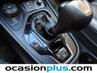 Jeep Cherokee 2.2 CRD Overland 4WD 9AT 143 kW (195 CV)