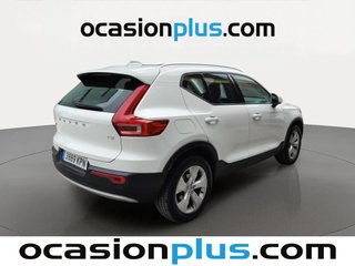 Volvo XC40 T3 Momentum 115 kW (156 CV)