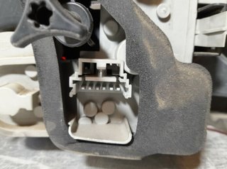 Piloto tras izq 8200142688 renault megane 5043299
