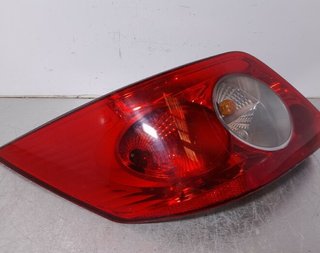Piloto tras izq 8200142688 renault megane 5043299