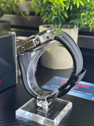 Reloj G-Shock Casio plateado y turquesa