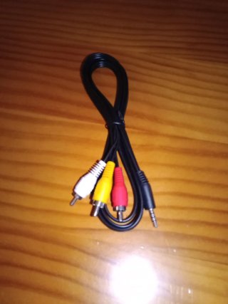 Cable Adaptador Jack 3.5mm a 3 RCA (AV)