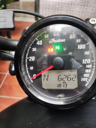 Indian Scout Bobber 2022 Negra