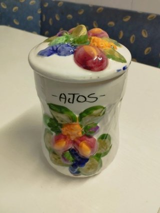 Bote para ajos decorado