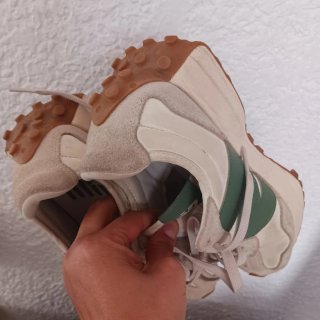 Zapatillas New Balance Blancas y Verdes