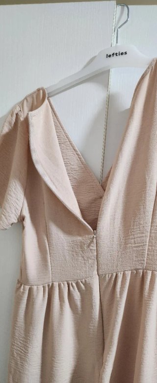 Mono de verano beige