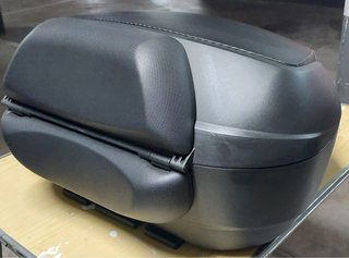 Baúl Shad 48L Negro Touring Nuevo