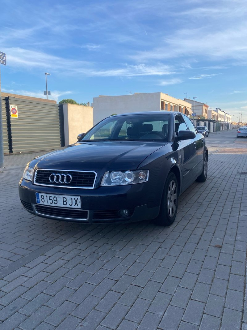 Audi A4 2002 - foto 1