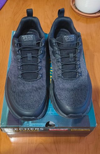 Skechers D'Lux Walker 2.0 Negro/Gris