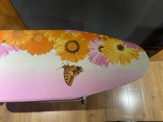 Tabla de planchar Vileda con estampado floral