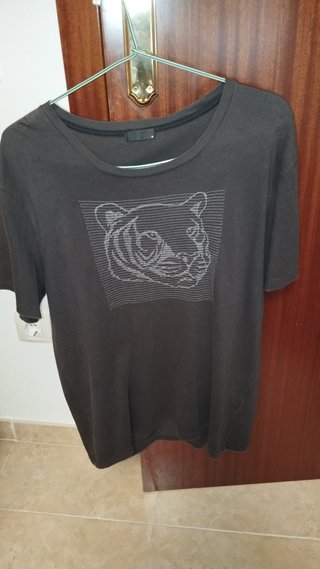 Camiseta Negra Often Talla M Diseño Tigre