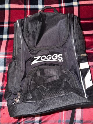 Mochila Zoggs Negra
