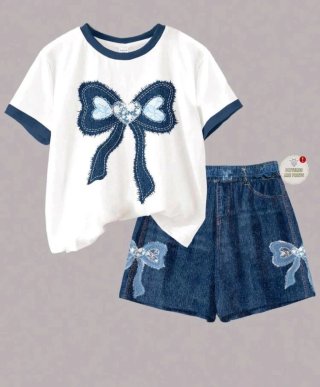 Conjunto niña camiseta y shorts vaqueros