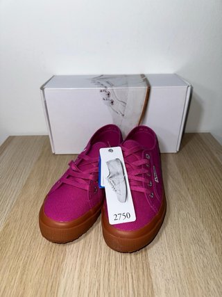 Superga Scarpe Rosa 37.5 nuove con cartellino