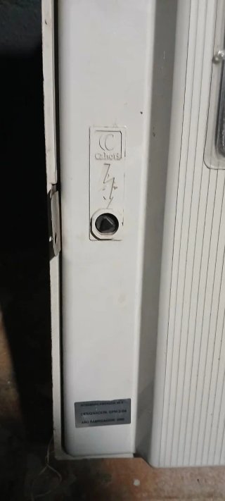 Caja Eléctrica Blanca