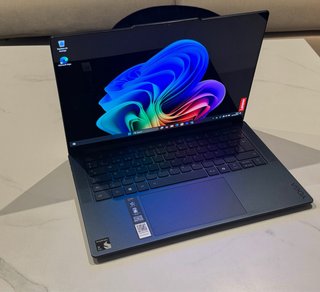 PORTÁTIL LENOVO YOGA SLIM 7X 16GB 1TB OLED