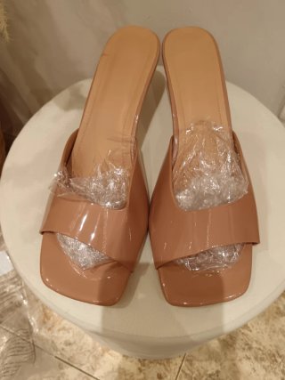 Sandalias Beige Talla 38 (Sin Estrenar)