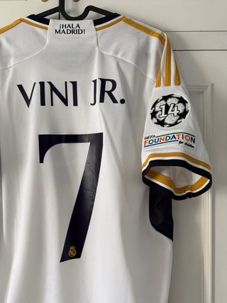 Camiseta original Real Madrid Vini Jr. 7