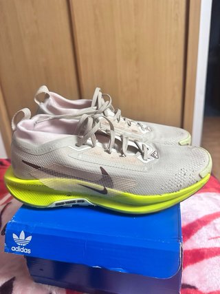 Zapatillas Nike Running Beige/Verde Talla 42
