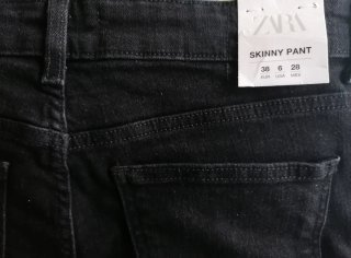 Jeans skinny negros Zara