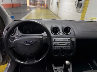 Ford Fiesta 2005 Etiqueta (B)