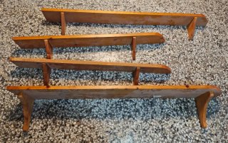 Estantes de madera maciza