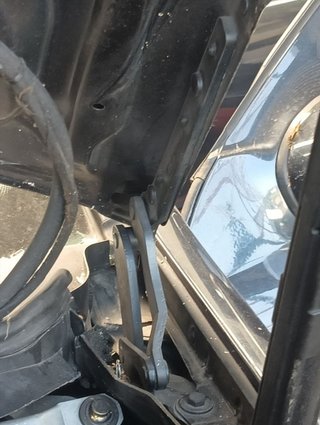 BISAGRA CAPO IZQUIERDA MERCEDES-BENZ CLASE C (BM