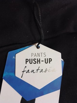 Pantalón pitillo negro
