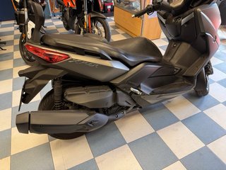 YAMAHA. XMAX 400 ABS