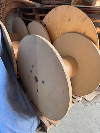 MESAS 5 personas BOBINAS NUEVAS MADERA CHILLPALET